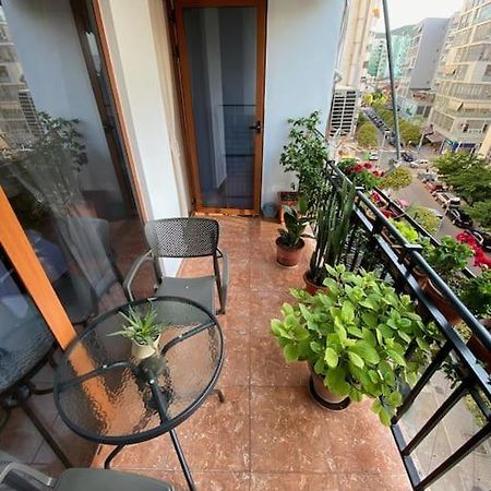 Mimosa'S Apartment With Lovely Balcony Tirana Exterior foto